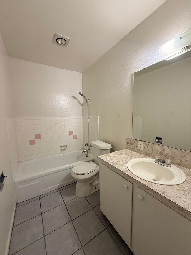 Building Photo - For Lease - 2706 B Fair Palms - Odessa, TX