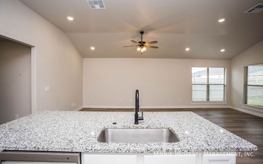 Building Photo - 3203 Durham Ave