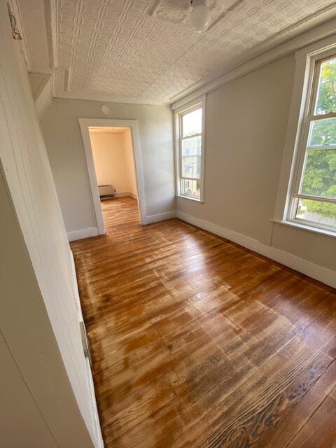 Building Photo - 90 Roak St
