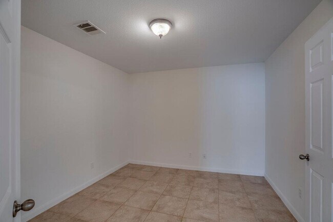 Building Photo - 30126 Bumble Bee Dr