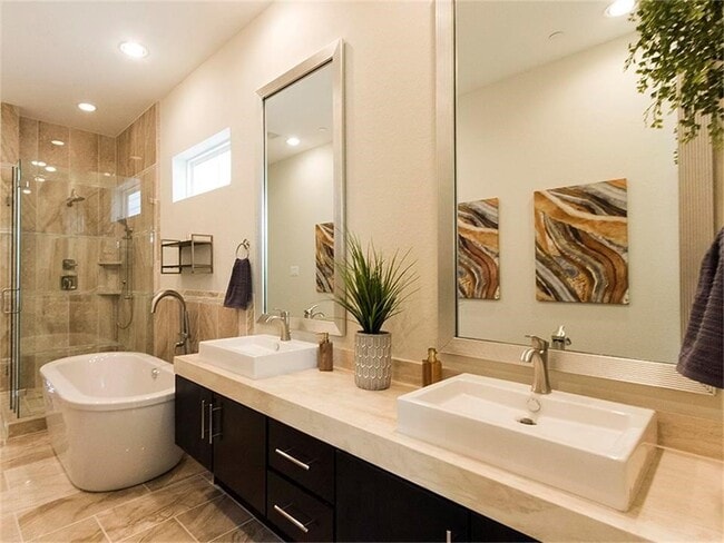 Building Photo - 1208 Bartlett St