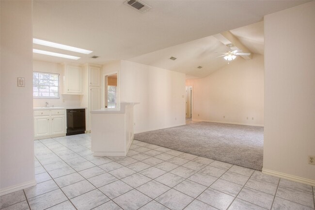 Building Photo - 103 Brittany Ln