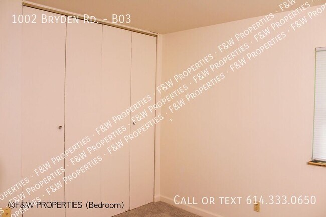Building Photo - 1002 Bryden Rd