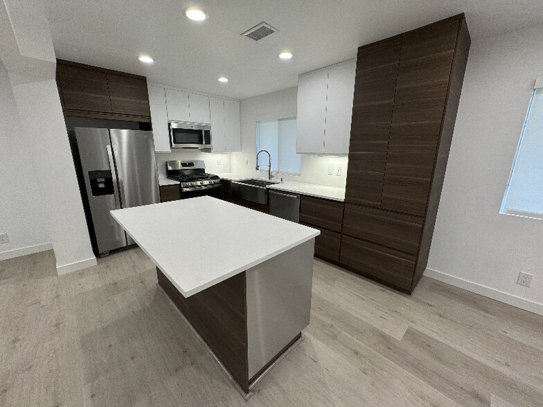 Building Photo - 431 N Alhambra Ave