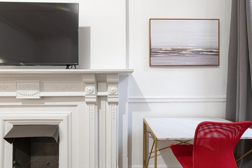 Building Photo - 233 Park Ave