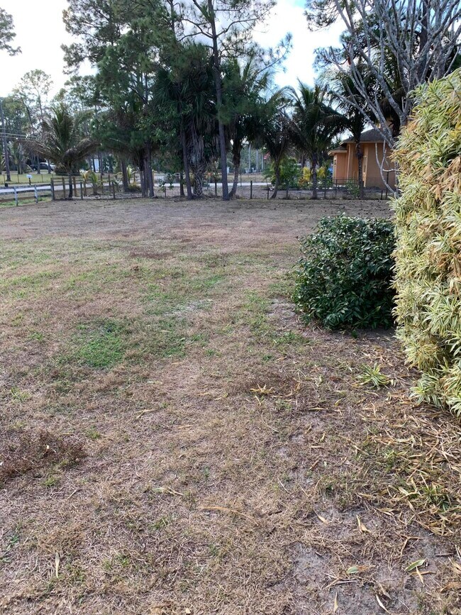 Building Photo - 16701 86th St N