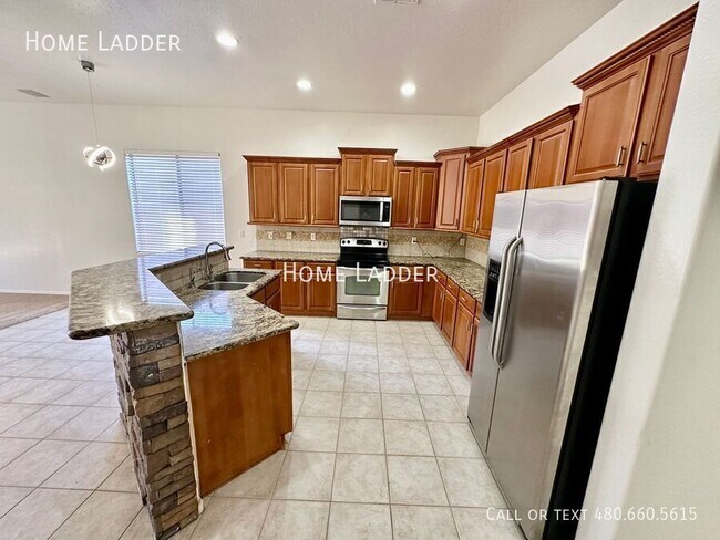 Building Photo - 6822 S 55th Ln