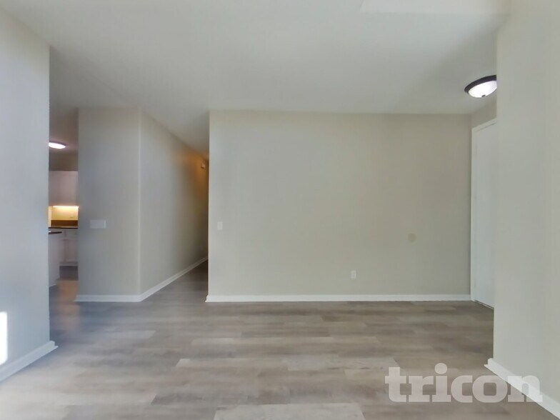 Building Photo - 757 Pino Ave