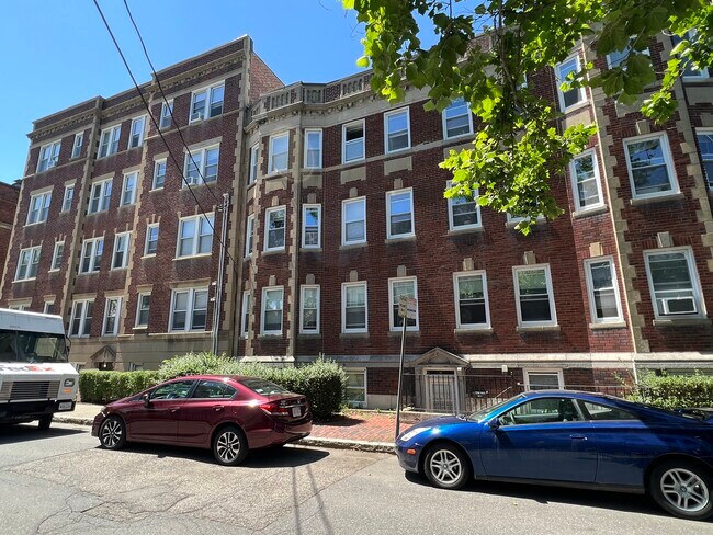 Building Photo - 71-73 Martin St