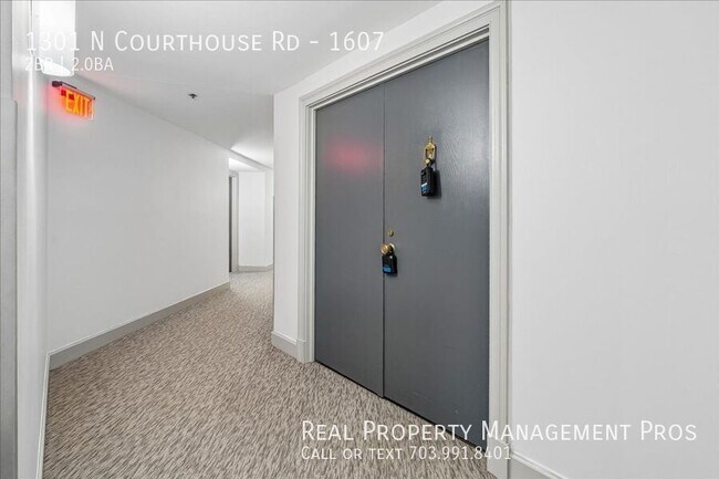 Building Photo - 1301 N Courthouse Rd