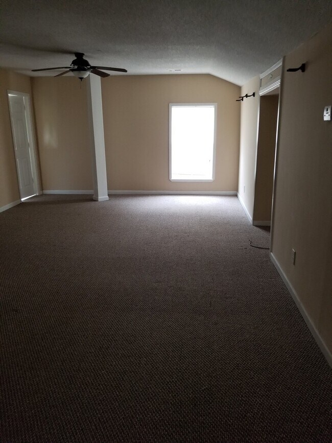 Building Photo - 406 S Park Ave