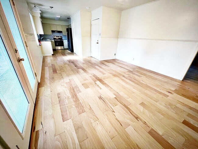 Building Photo - 2823 Amy Ln