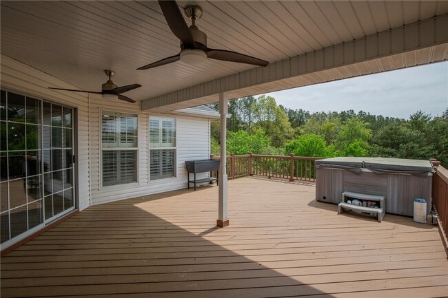 Building Photo - 14198 Rolling Hills Dr