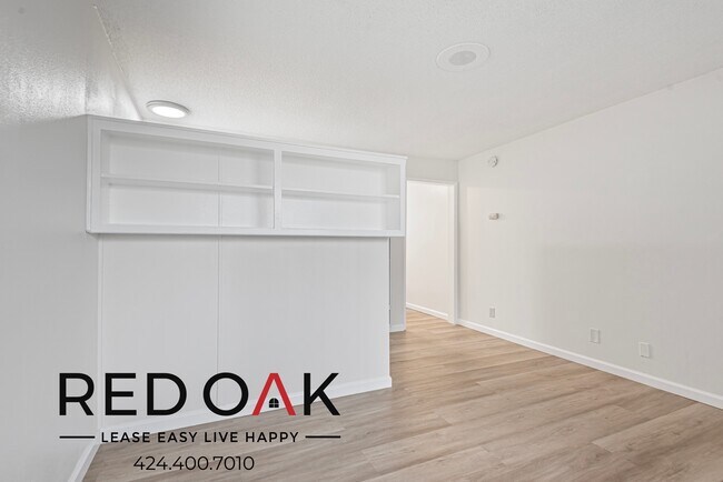 Building Photo - 12211 S Manor Dr