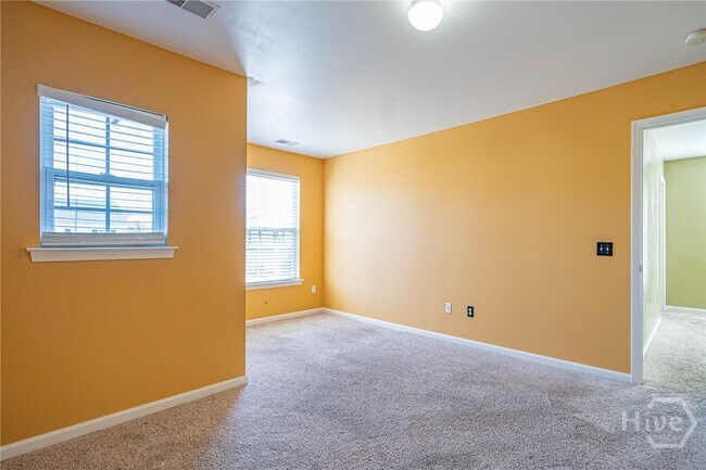 Building Photo - 7 Briarcliff Way