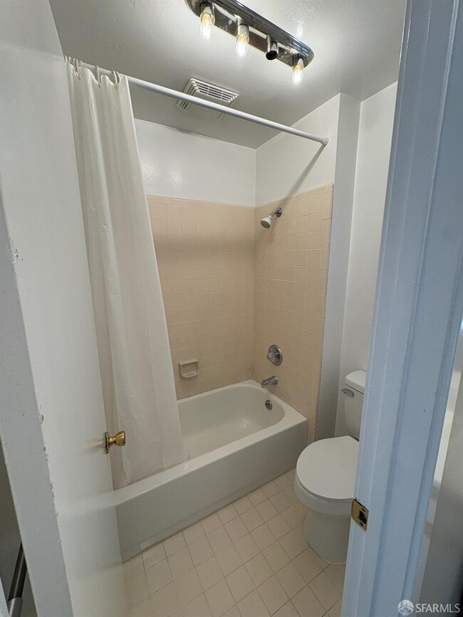 Building Photo - 236 Clinton Park