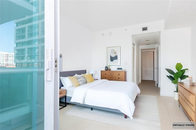 Building Photo - 333 NE 24th St