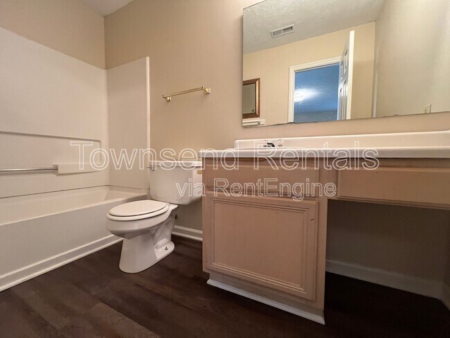 Building Photo - 2587 Gotts Ln