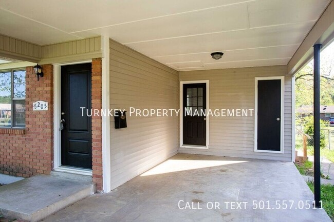 Building Photo - 5205 Wycliffe Dr