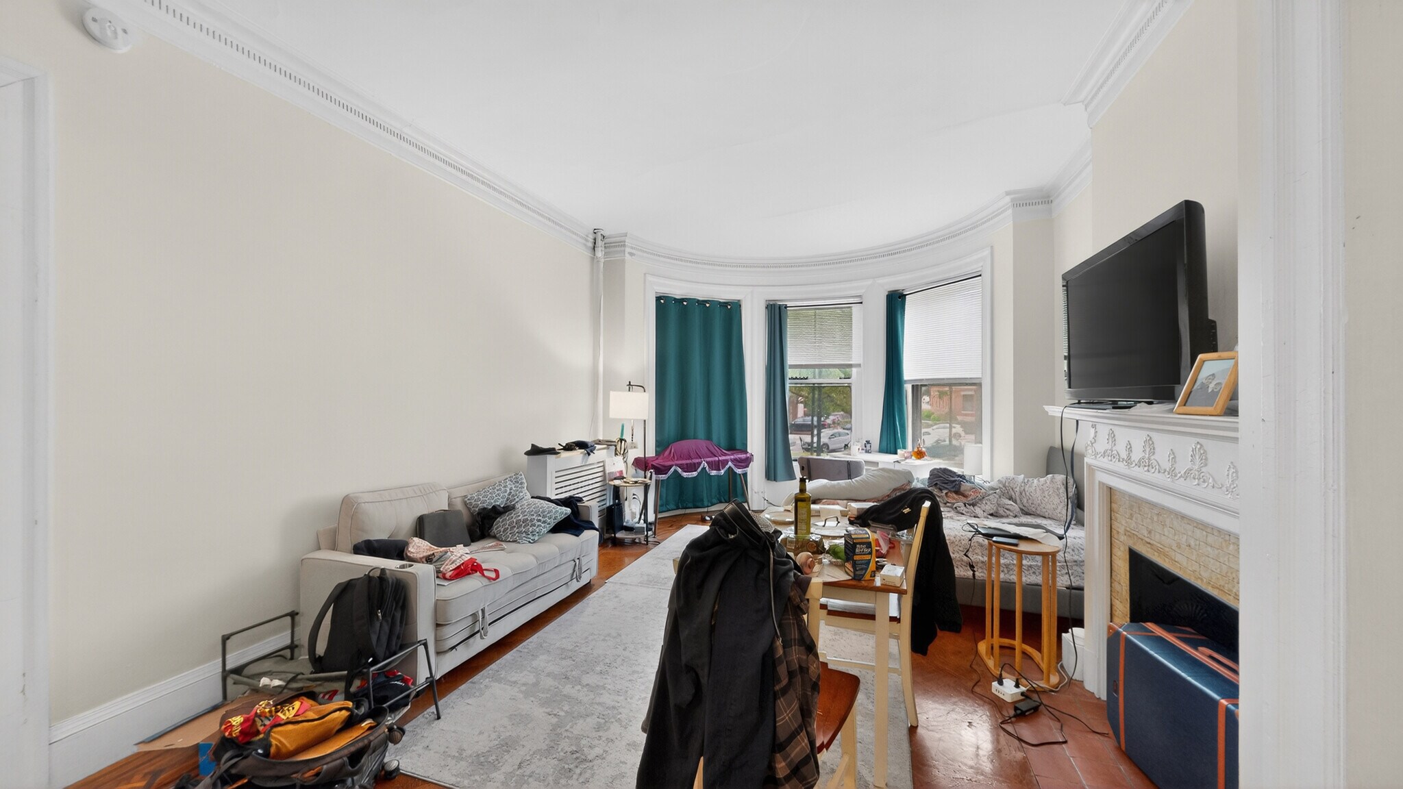 Building Photo - 1069 Beacon St