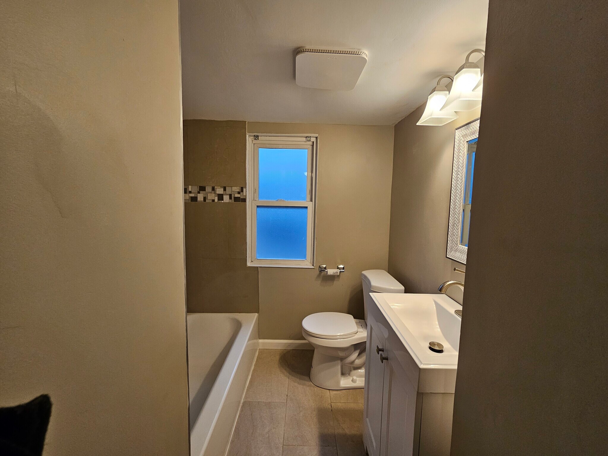 Building Photo - 8715 Ridge St