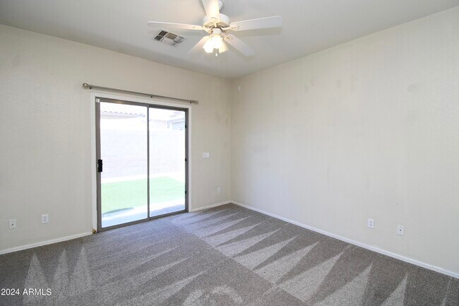 Building Photo - 2640 E La Costa Dr