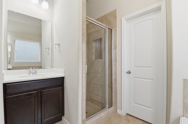 Building Photo - 23207 Verita Ct