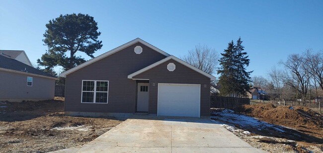 Primary Photo - Brand New House Located in Rolla