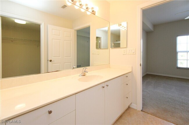 Building Photo - 4500 Botanical Pl Cir