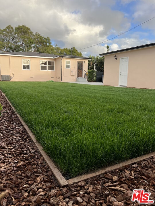 Building Photo - 15605 Berendo Ave