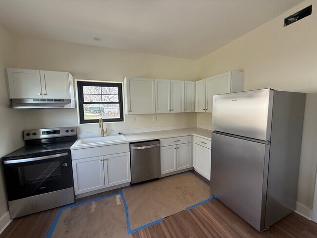 Building Photo - 345-347 W Penn St