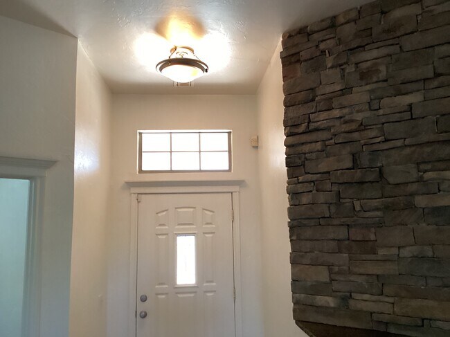 Building Photo - 17552 Zinc Dr