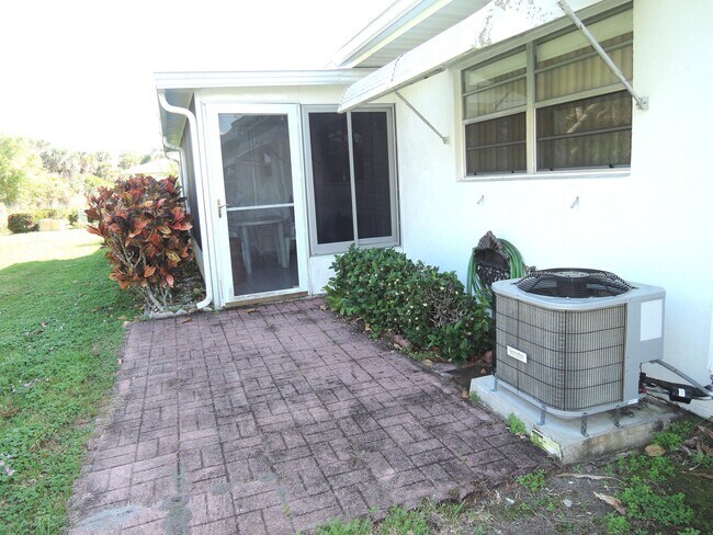 Building Photo - 944 Savannas Point Dr