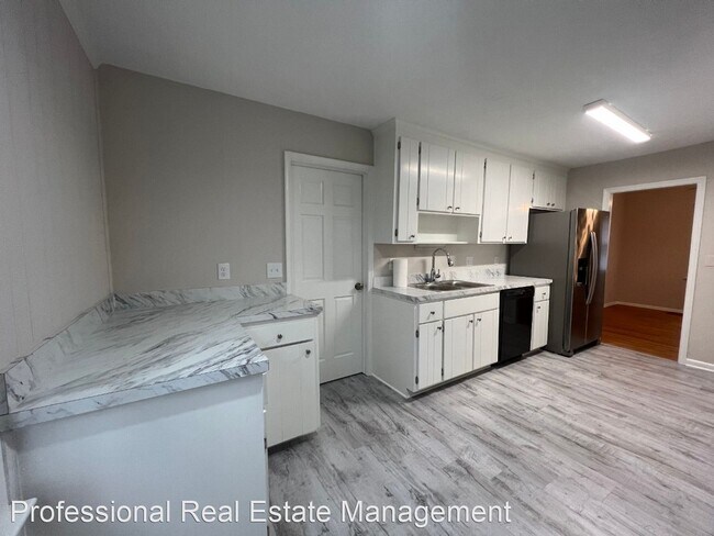 Building Photo - 4 br, 3 bath House - 5 Dunwoody Circle