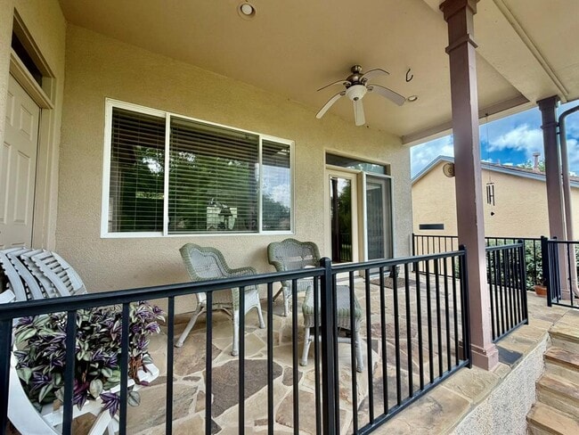 Building Photo - 111 Purple Sage Dr