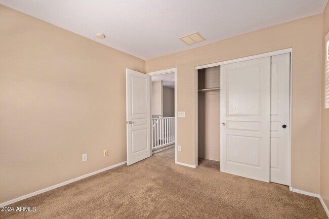 Building Photo - 15328 W Wethersfield Rd