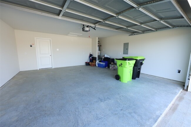 Building Photo - 428 Lgt Smt Dr