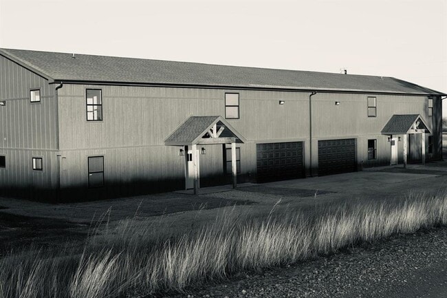 Building Photo - 26218 N 2960 Rd