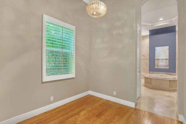 Building Photo - 6464 Bellamalfi St