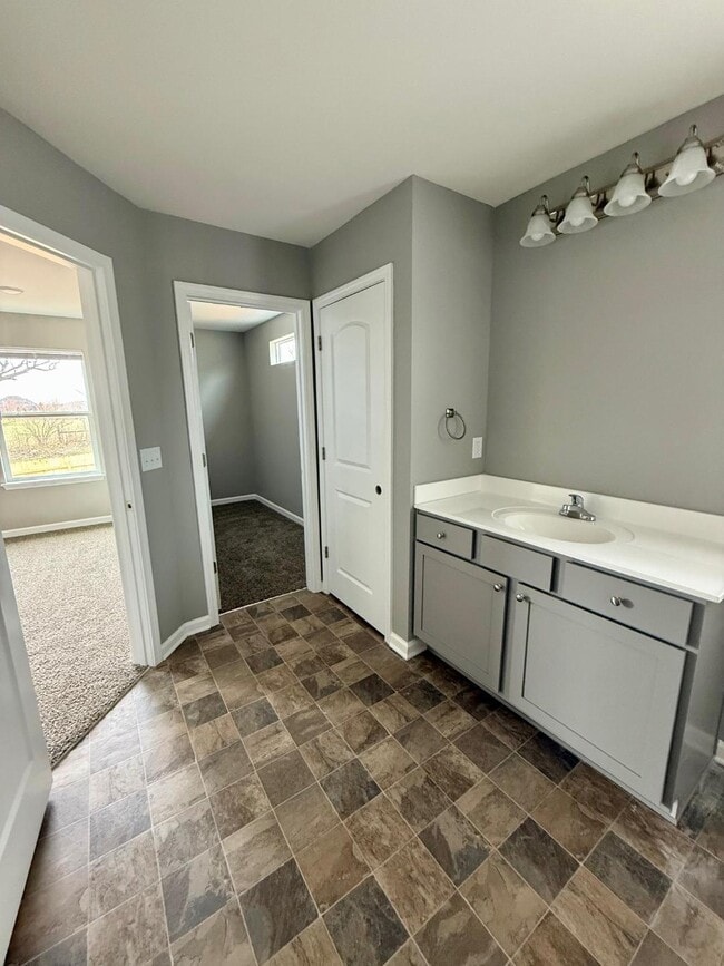 Building Photo - 203 Jared Parker Wy