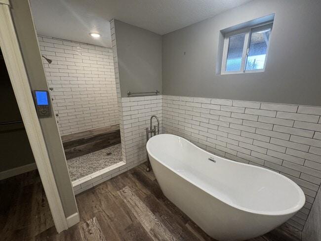 Building Photo - 325 W 100 N