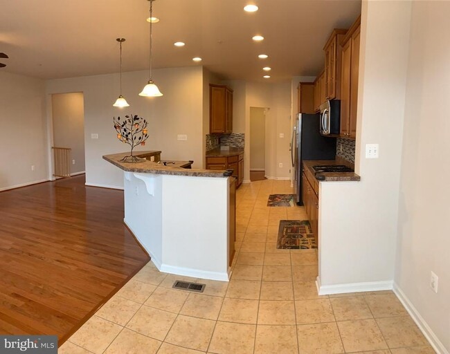 Building Photo - 2816 Admiral Ridge Rd