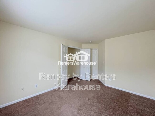 Building Photo - 3711 Bay Crescent