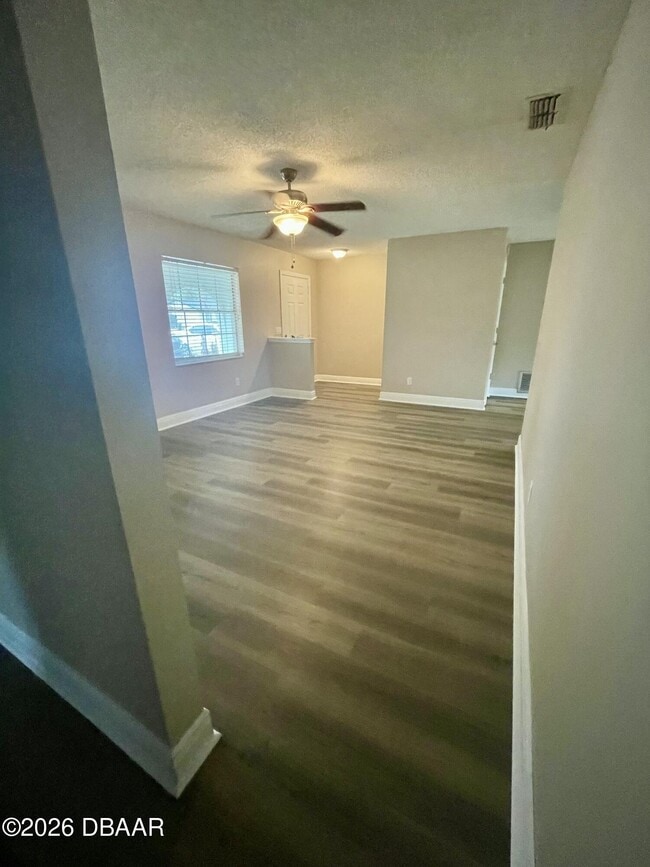 Building Photo - 261 Manhattan Way