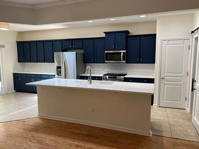 Building Photo - Gorgeous One-Level Ranch Style Home in The...