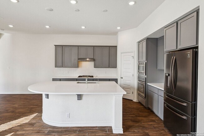 Building Photo - 12142 Buckaroo Ranch