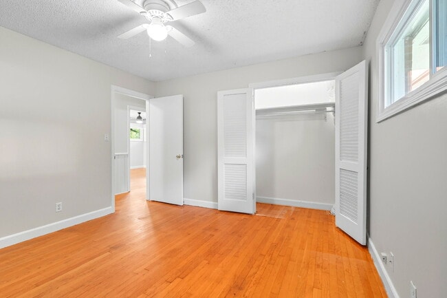 Building Photo - Furnished Room Rental - Pfafftown