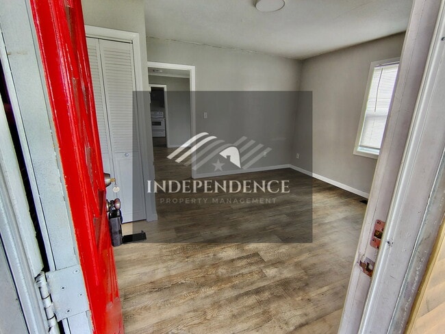 Building Photo - 3217 Finley St