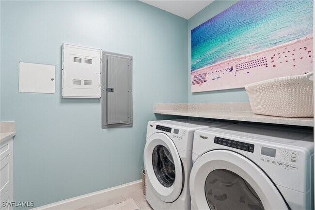 Building Photo - 1125 Central Ave