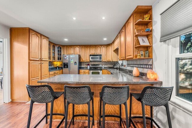 Building Photo - 4421 Cedar Mountain Dr
